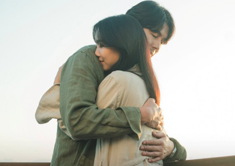 Kisah Cinta Cha Jin Woo dan Jung Mo Eun Semakin Romantis di Drama 'Tell Me You Love Me, Berikut Foto-fotonya!